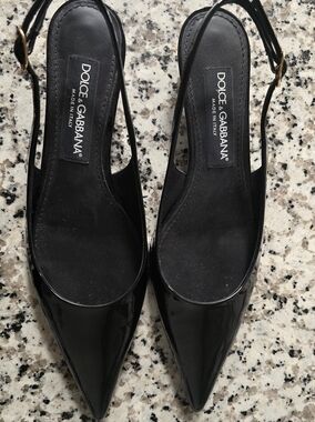 D&G Elegant Black Slingback Heels/pumps
